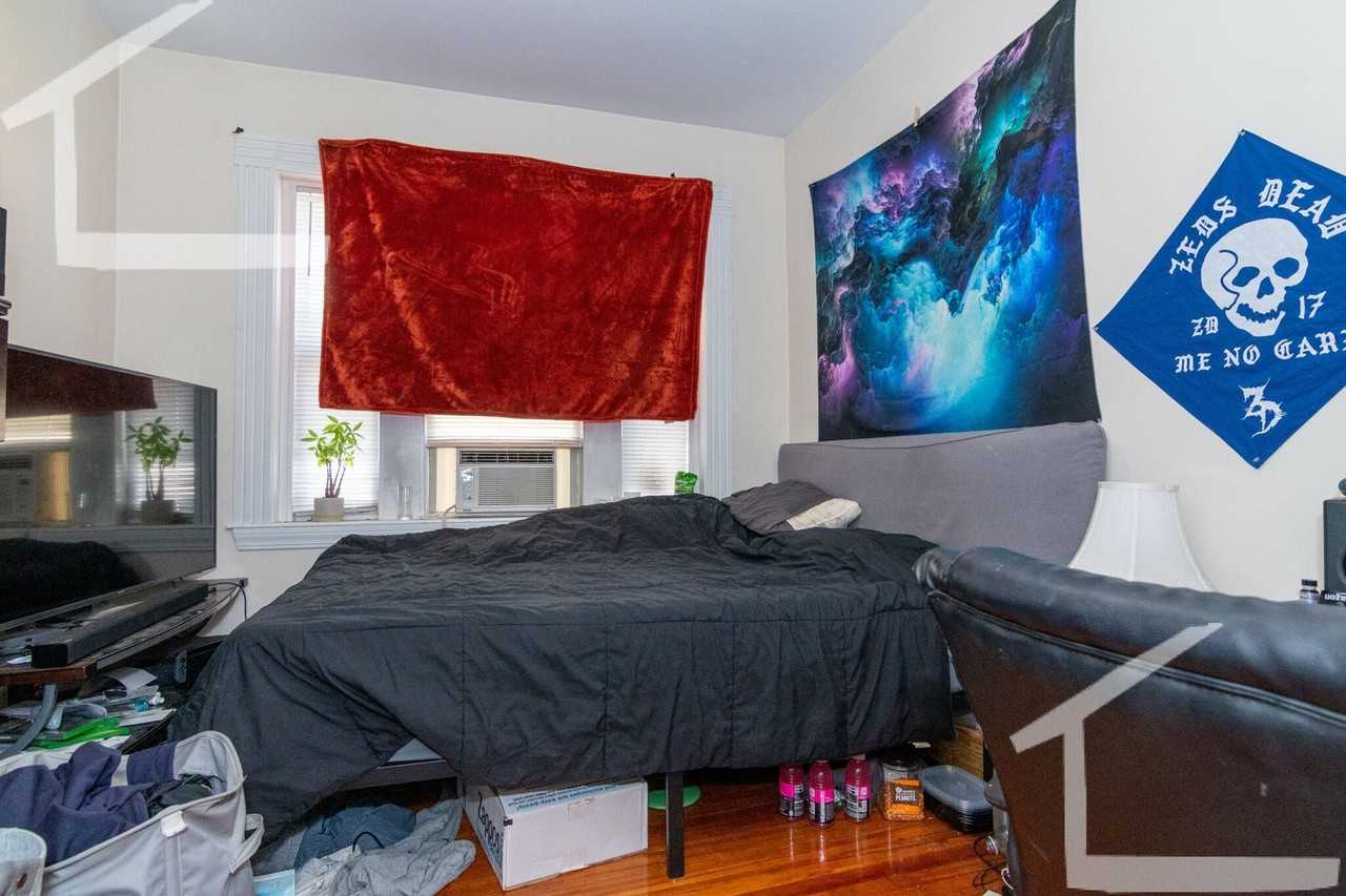 45 Brackett St - Photo 2 of 10