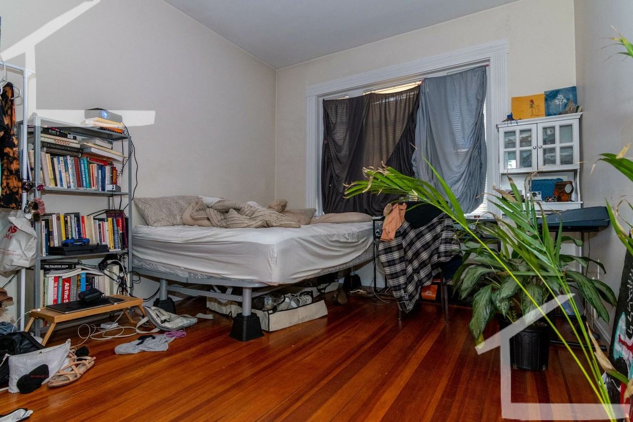 45 Brackett St - Photo 3 of 10