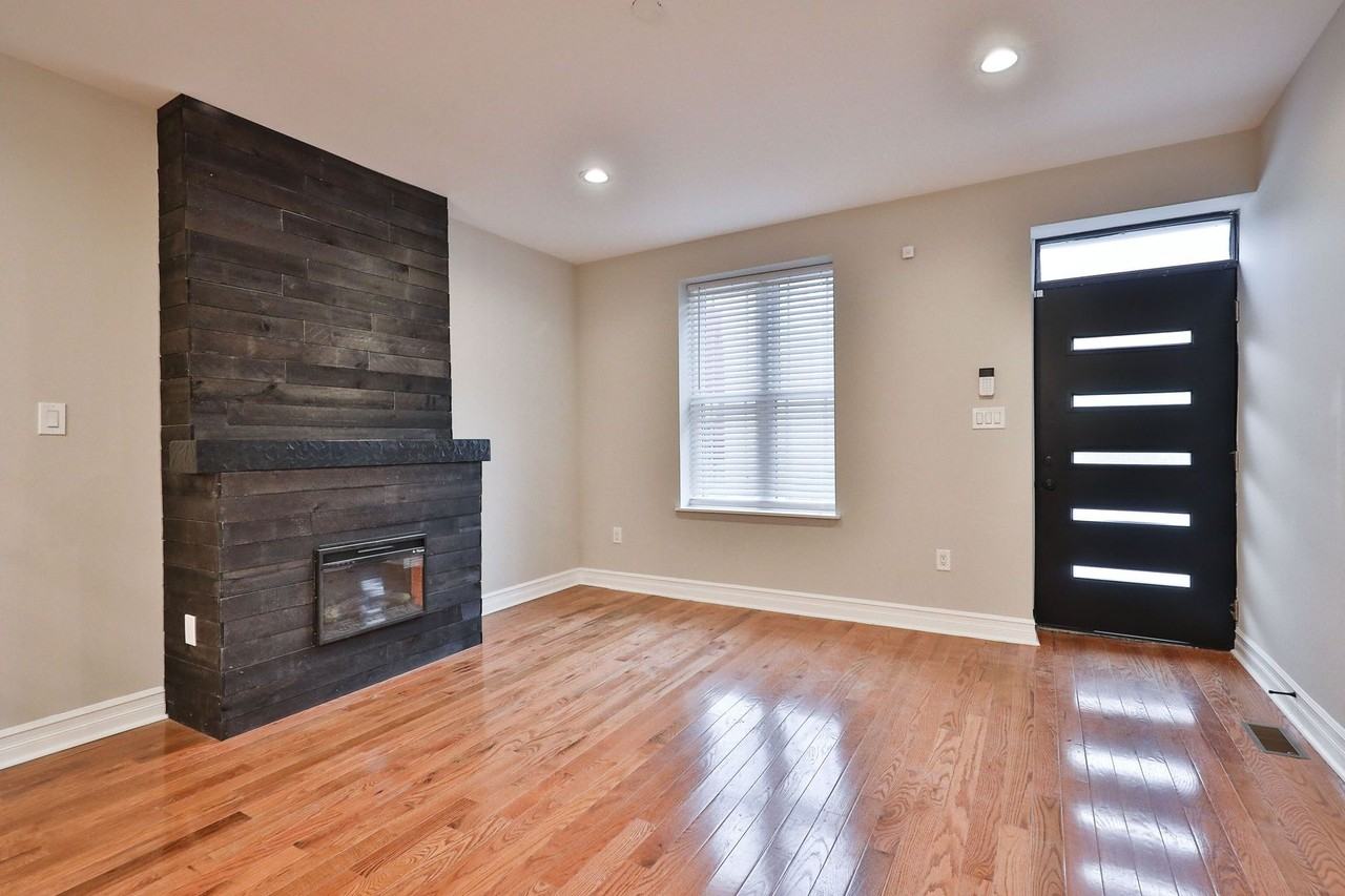 1812 N Croskey St - Photo 7 of 24