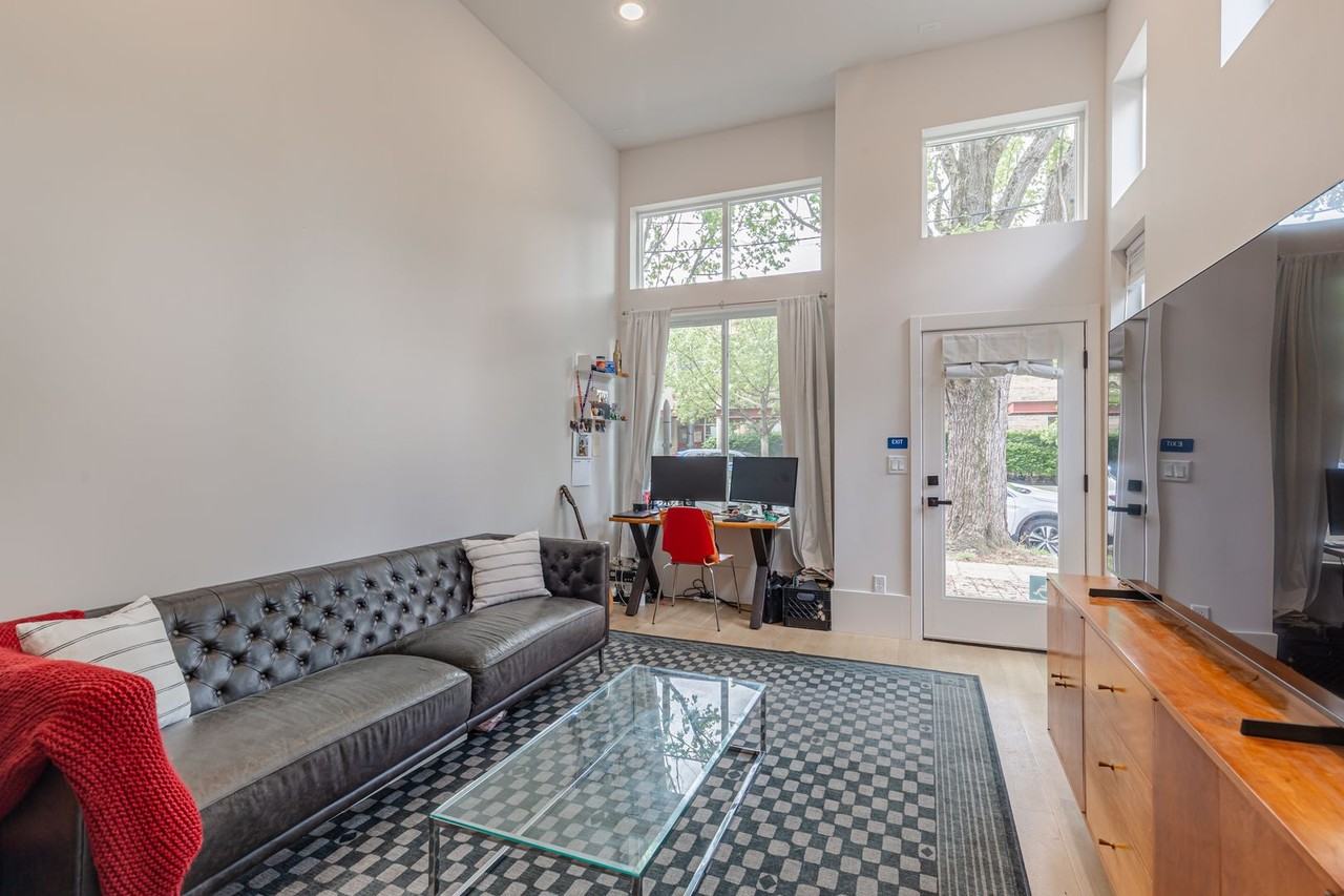 1110 33rd Ave #C - Photo 3 of 22