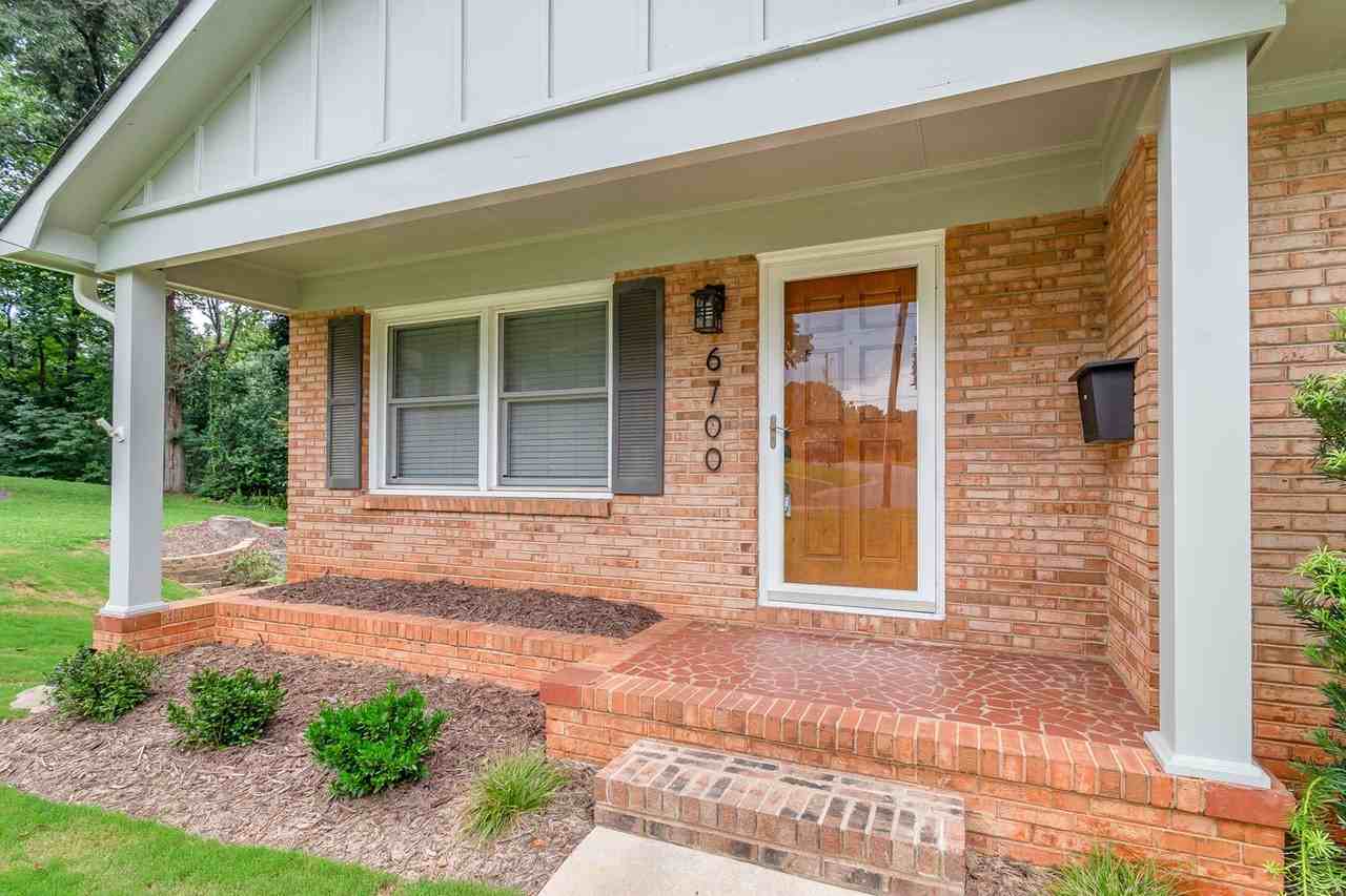 6700 Woodstock Dr - Photo 2 of 47