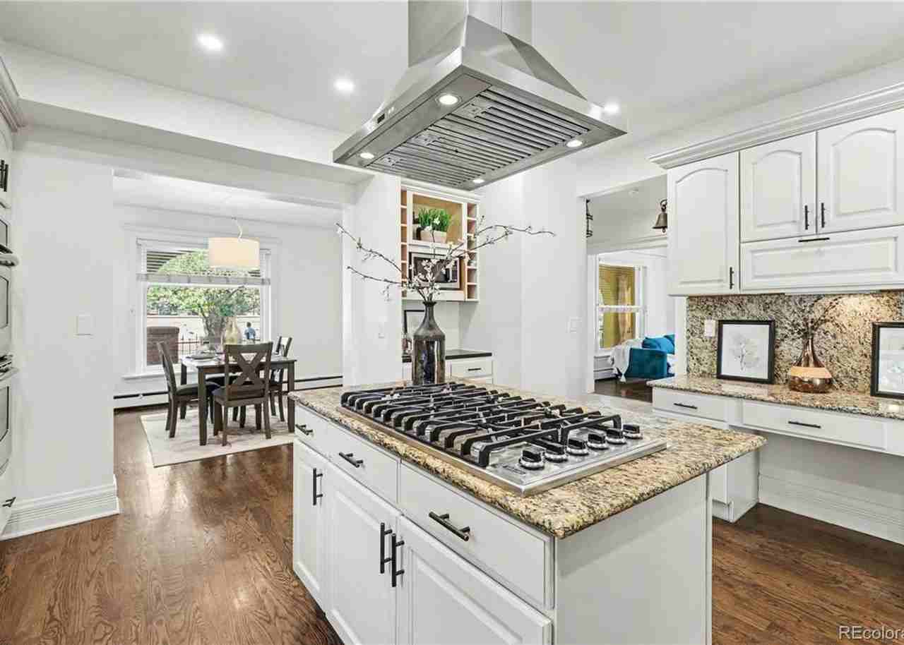 754 E 7th Ave - Photo 3 of 27