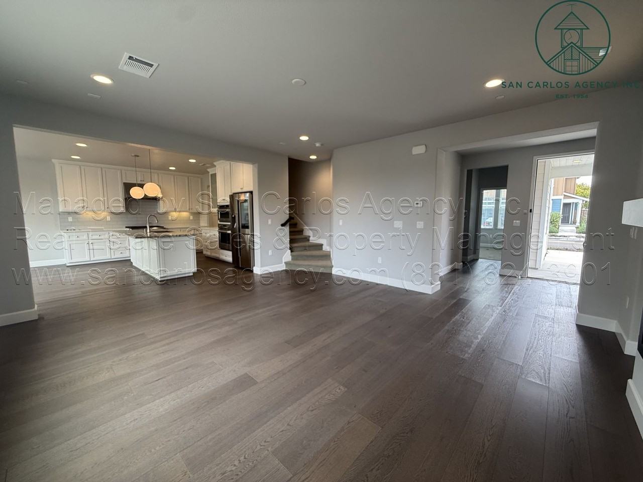 271 10th St - Photo 3 of 27