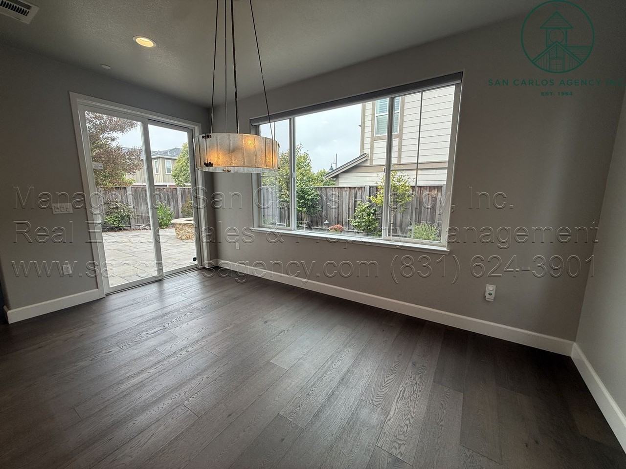 271 10th St - Photo 4 of 27