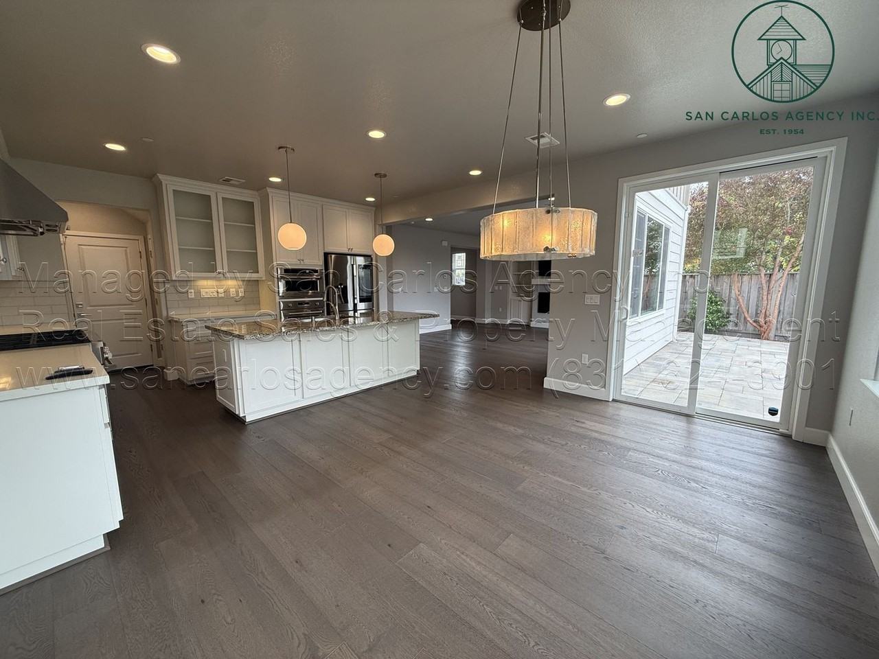 271 10th St - Photo 5 of 27