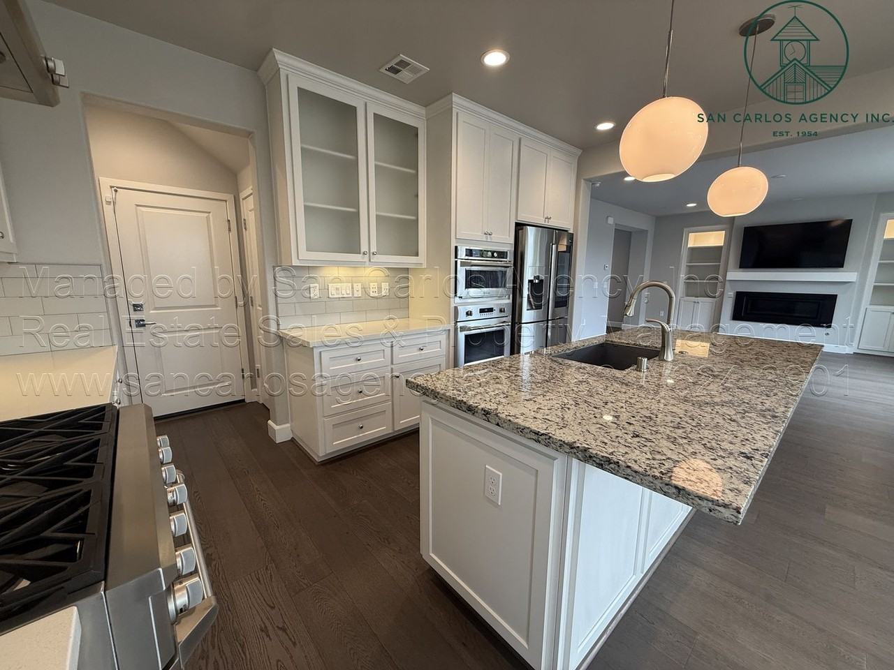 271 10th St - Photo 6 of 27
