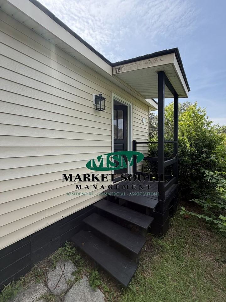 2318 Florida Ave - Photo 2 of 17