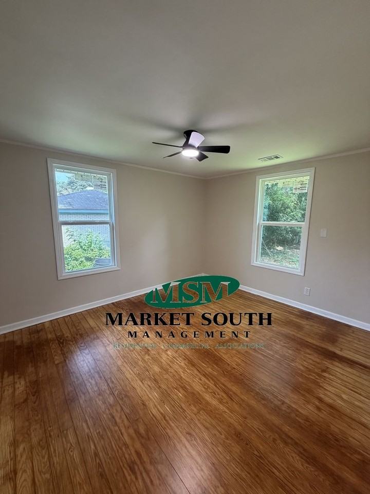 2318 Florida Ave - Photo 7 of 17
