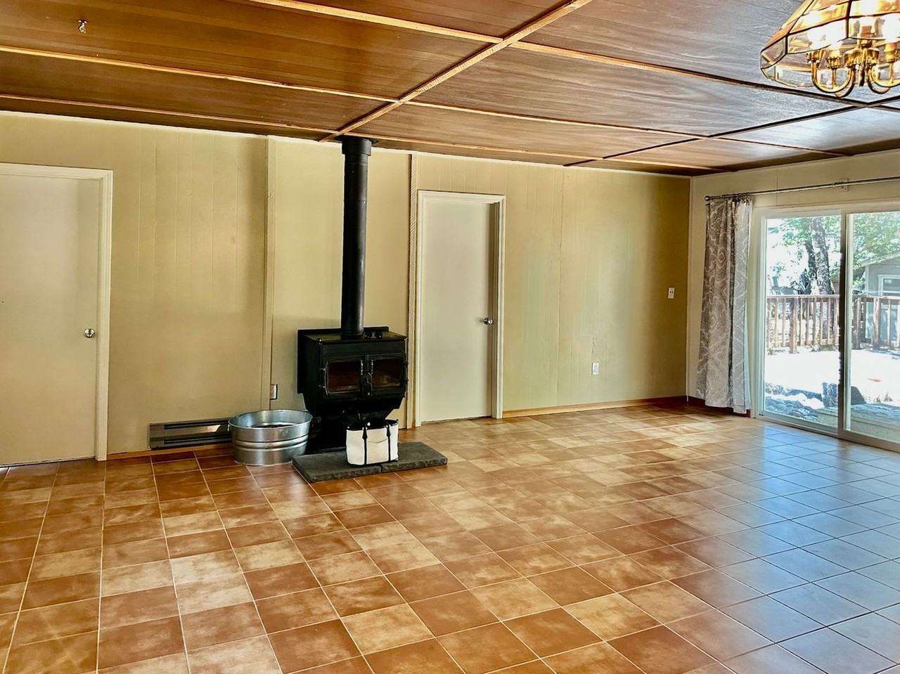 1588 Quail Ln - Photo 4 of 13