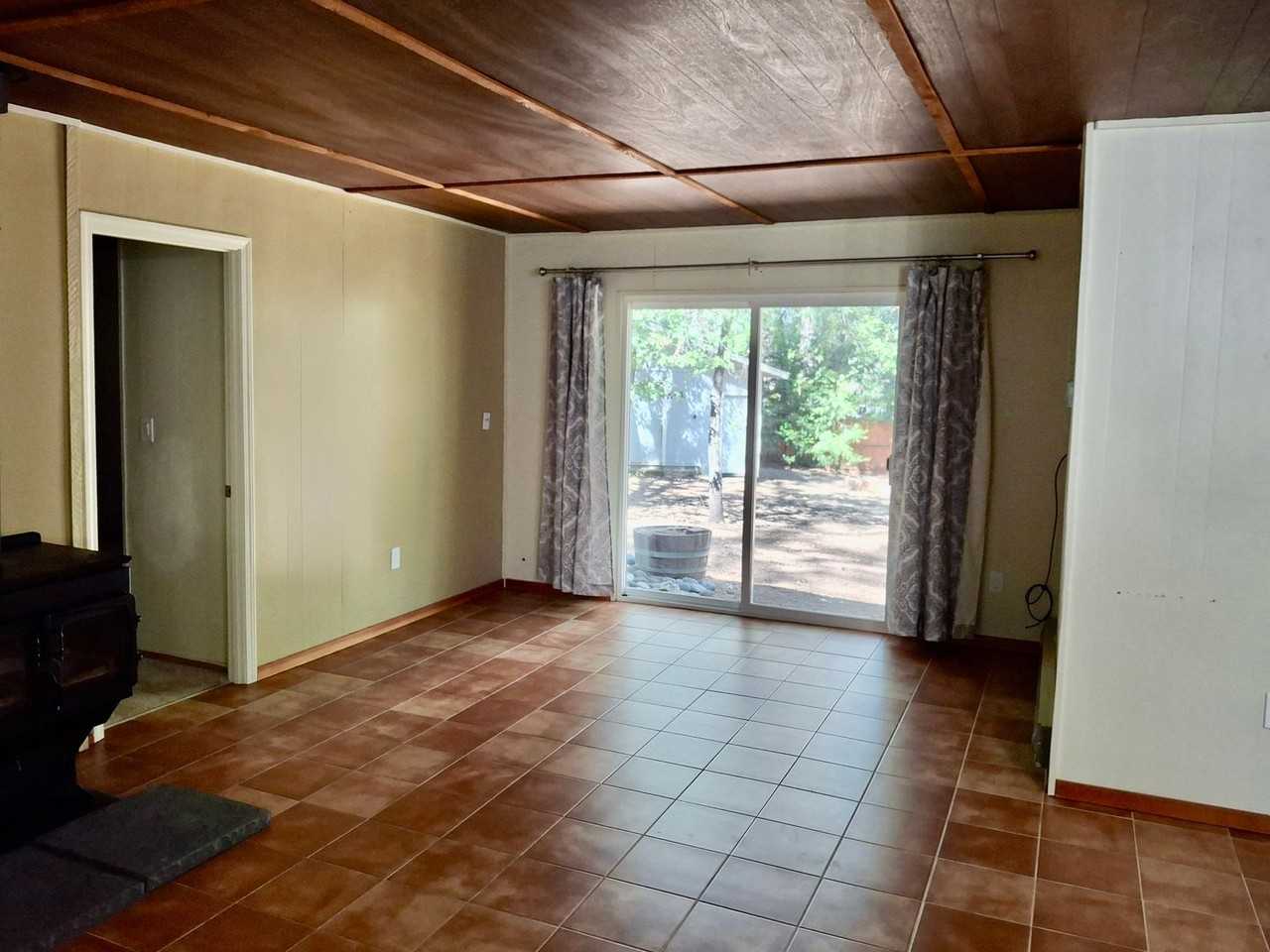 1588 Quail Ln - Photo 5 of 13