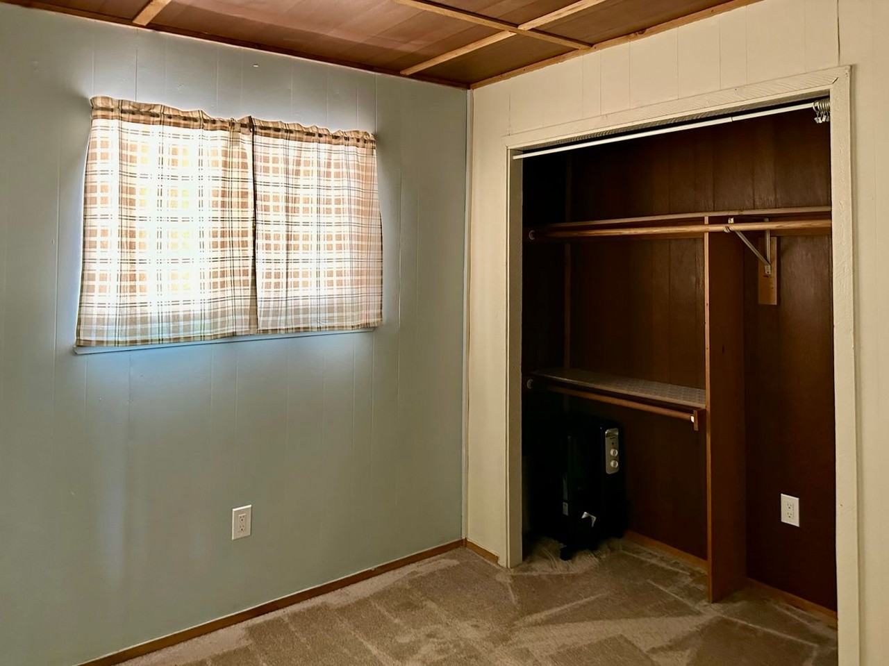 1588 Quail Ln - Photo 6 of 13