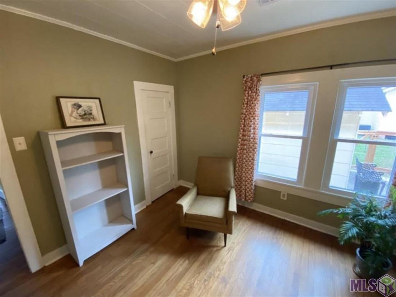 145 Ray St - Photo 7 of 12