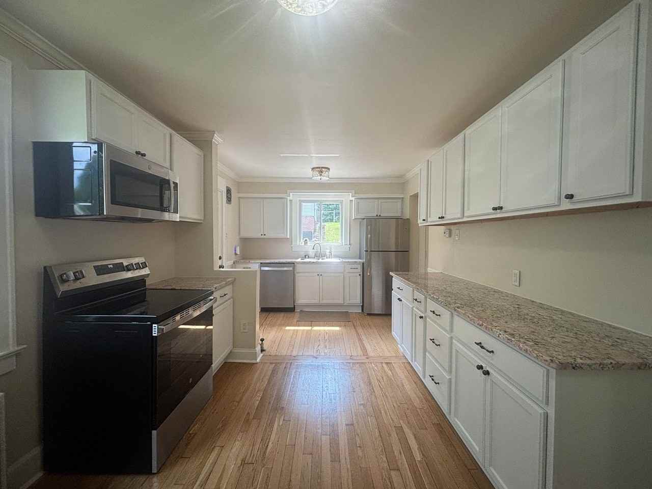 1206 Federal St - Photo 5 of 12
