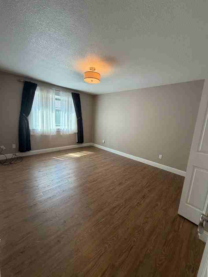 3521 Harrison Ave - Photo 4 of 16