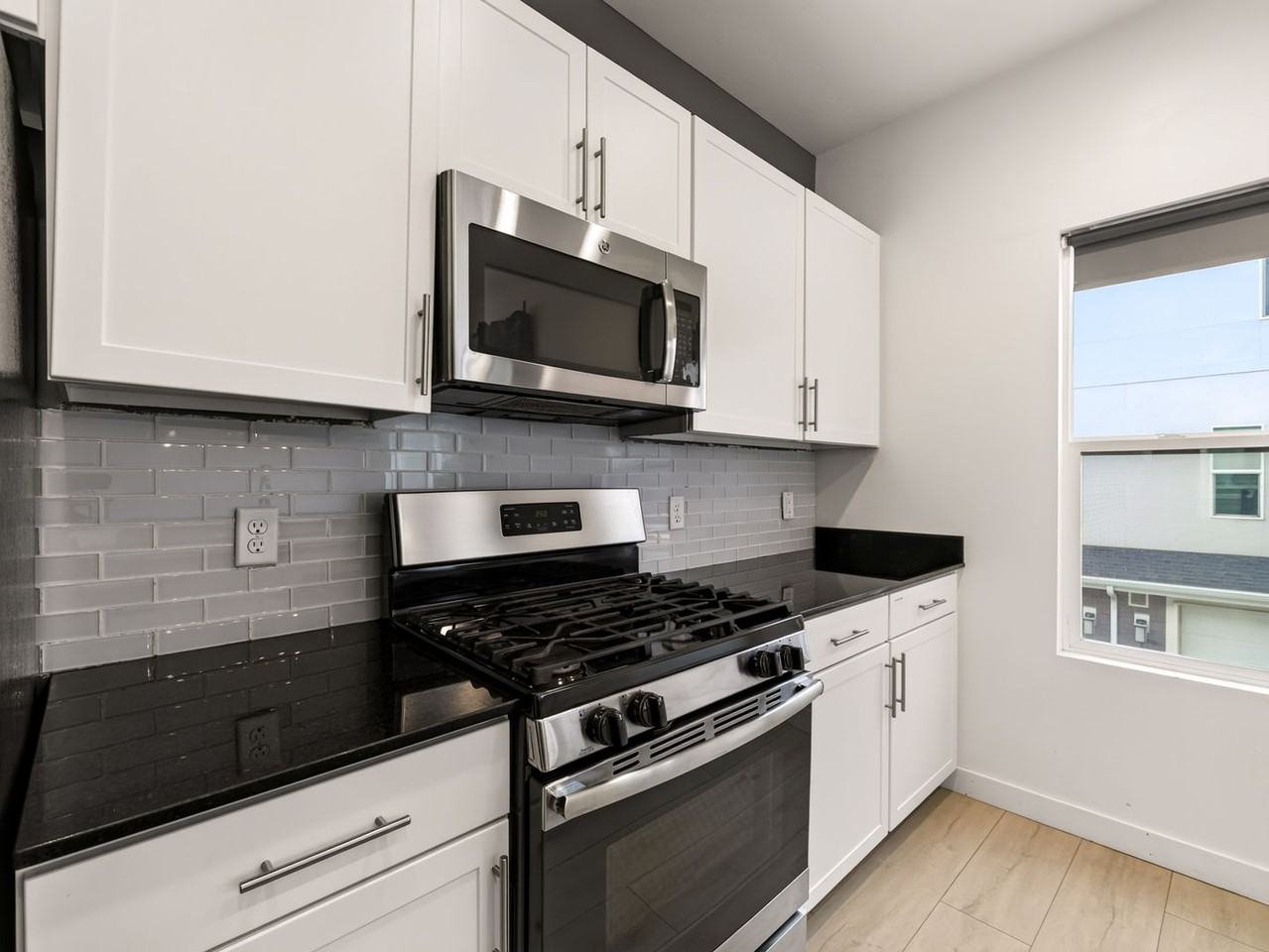 14720 S Rising Star Way - Photo 6 of 37