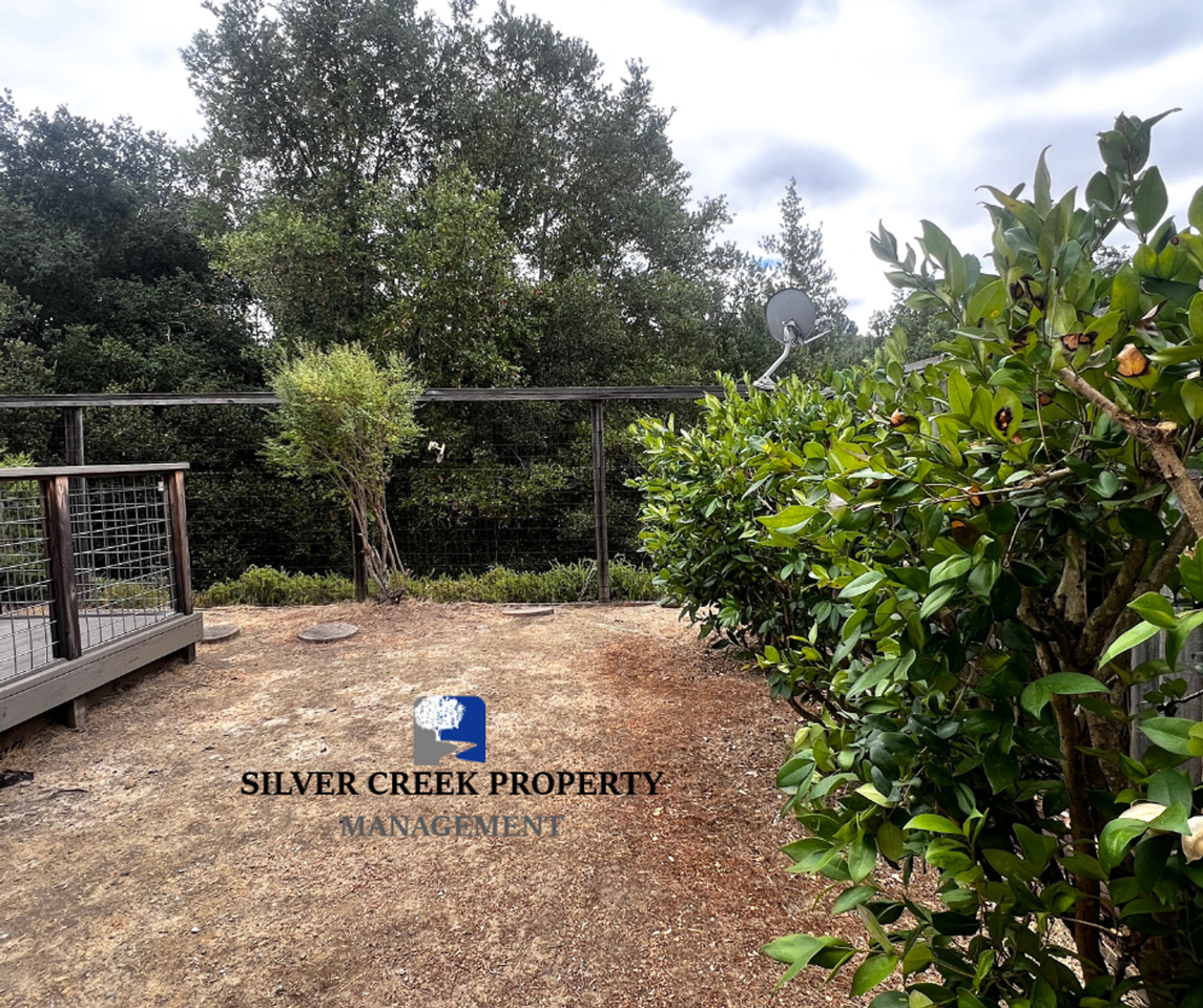 21072 Greenwood Cir - Photo 4 of 23