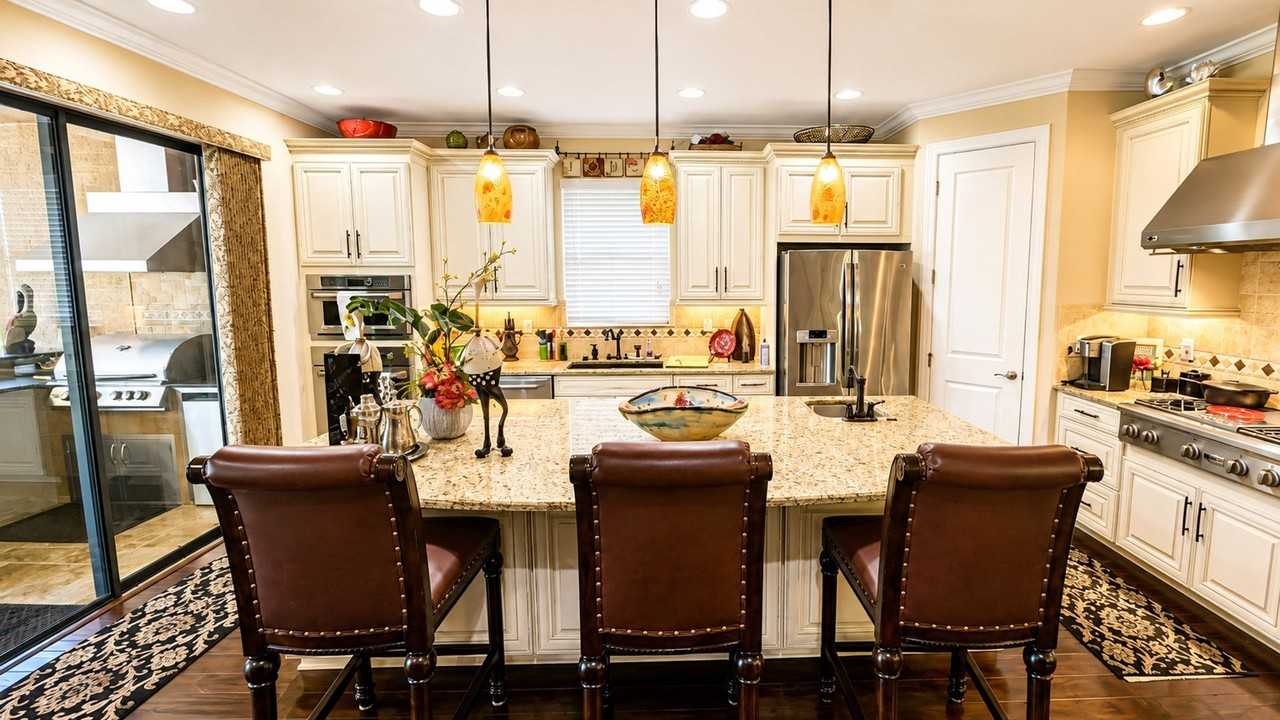 2519 Vaccaro Dr - Photo 7 of 46