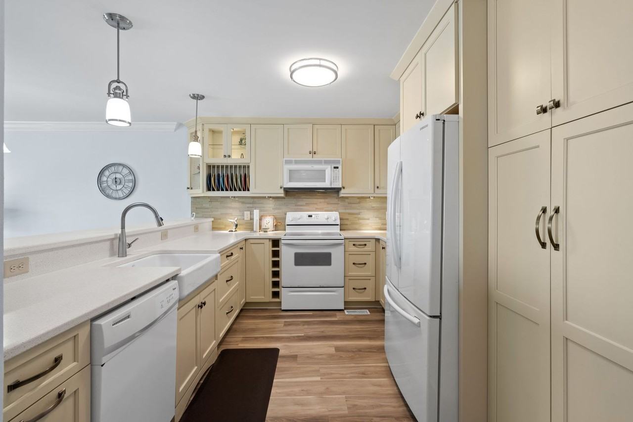 122 Se 58th St #111 - Photo 5 of 19