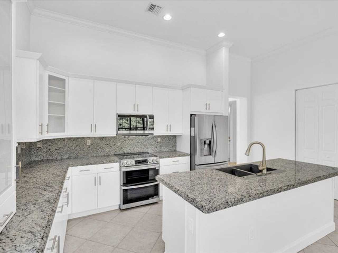 2680 Nw 84th Way - Photo 2 of 25