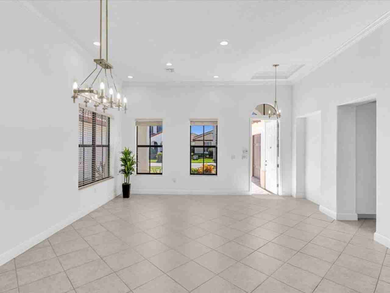 2680 Nw 84th Way - Photo 5 of 25