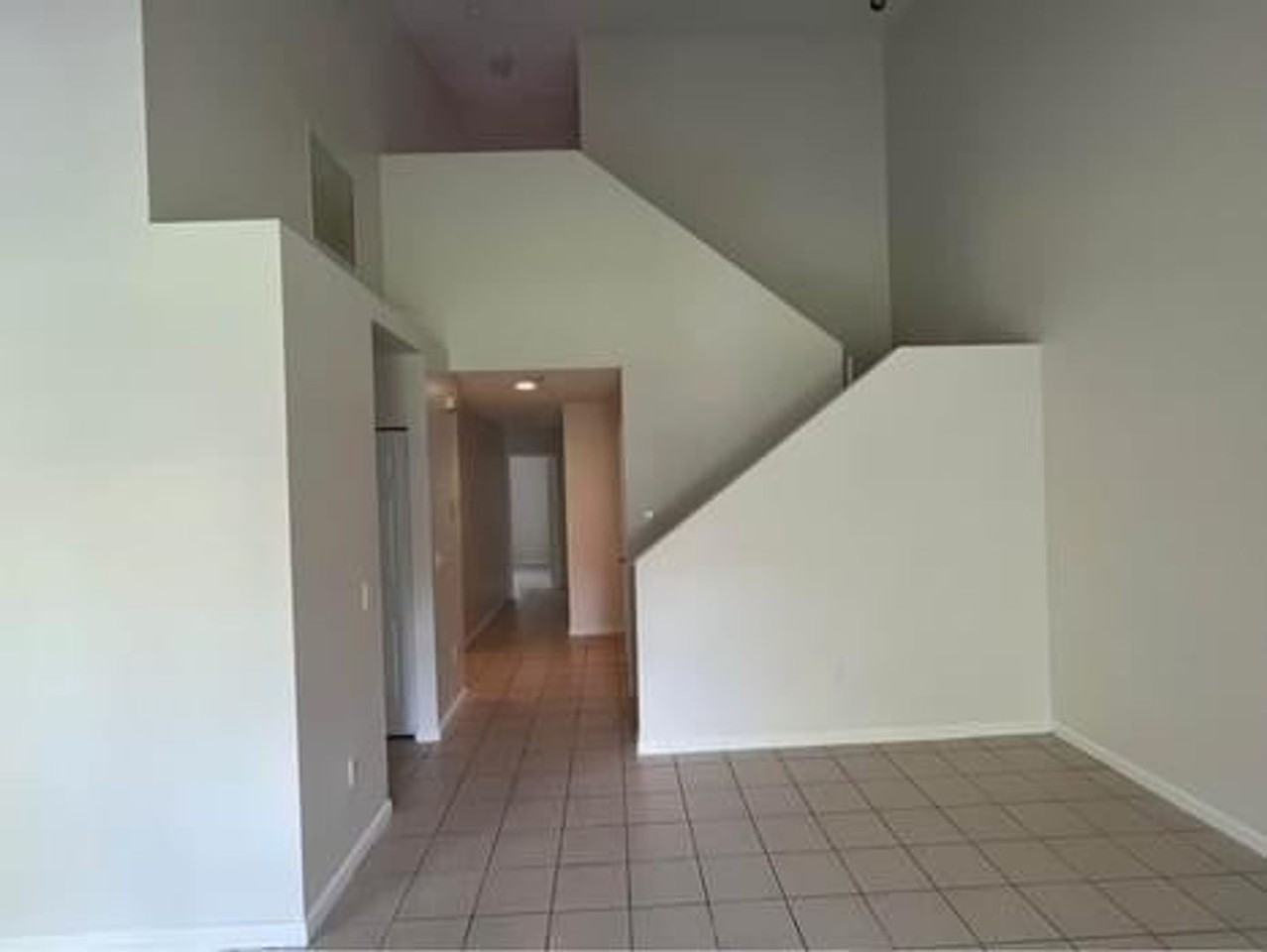 9850 Nw 24th Ct - Photo 4 of 21