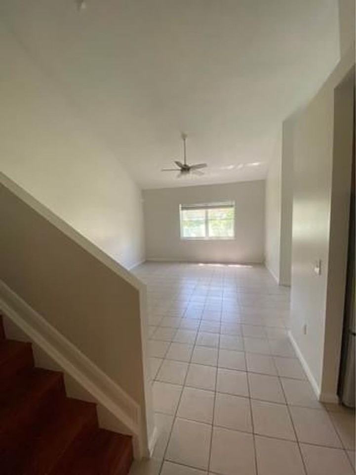 9850 Nw 24th Ct - Photo 5 of 21