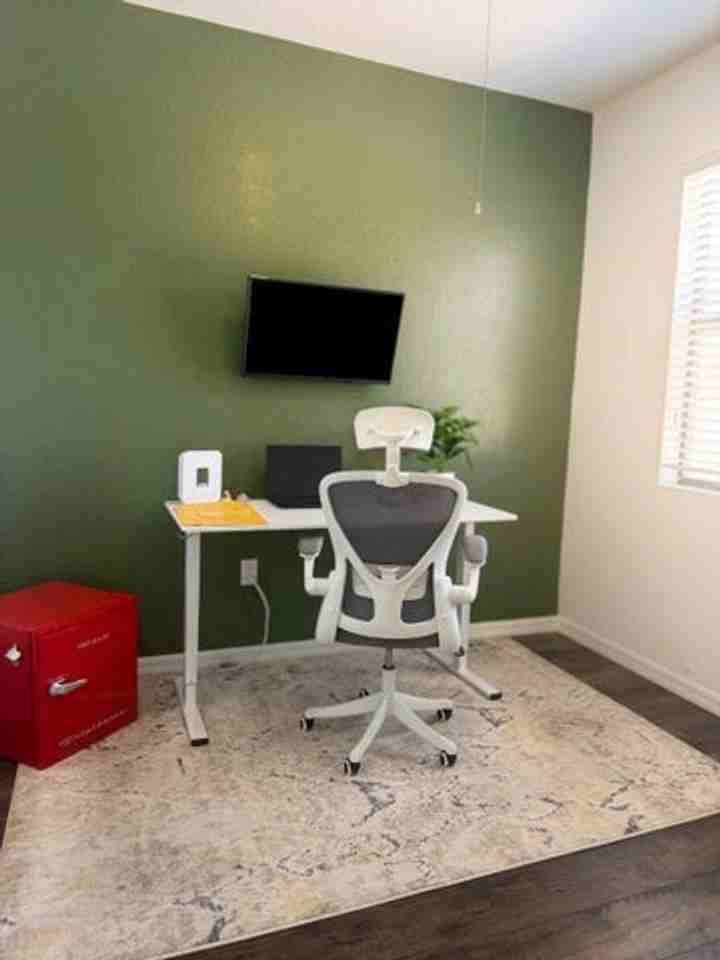 1091 Nw 33rd St - Photo 6 of 15