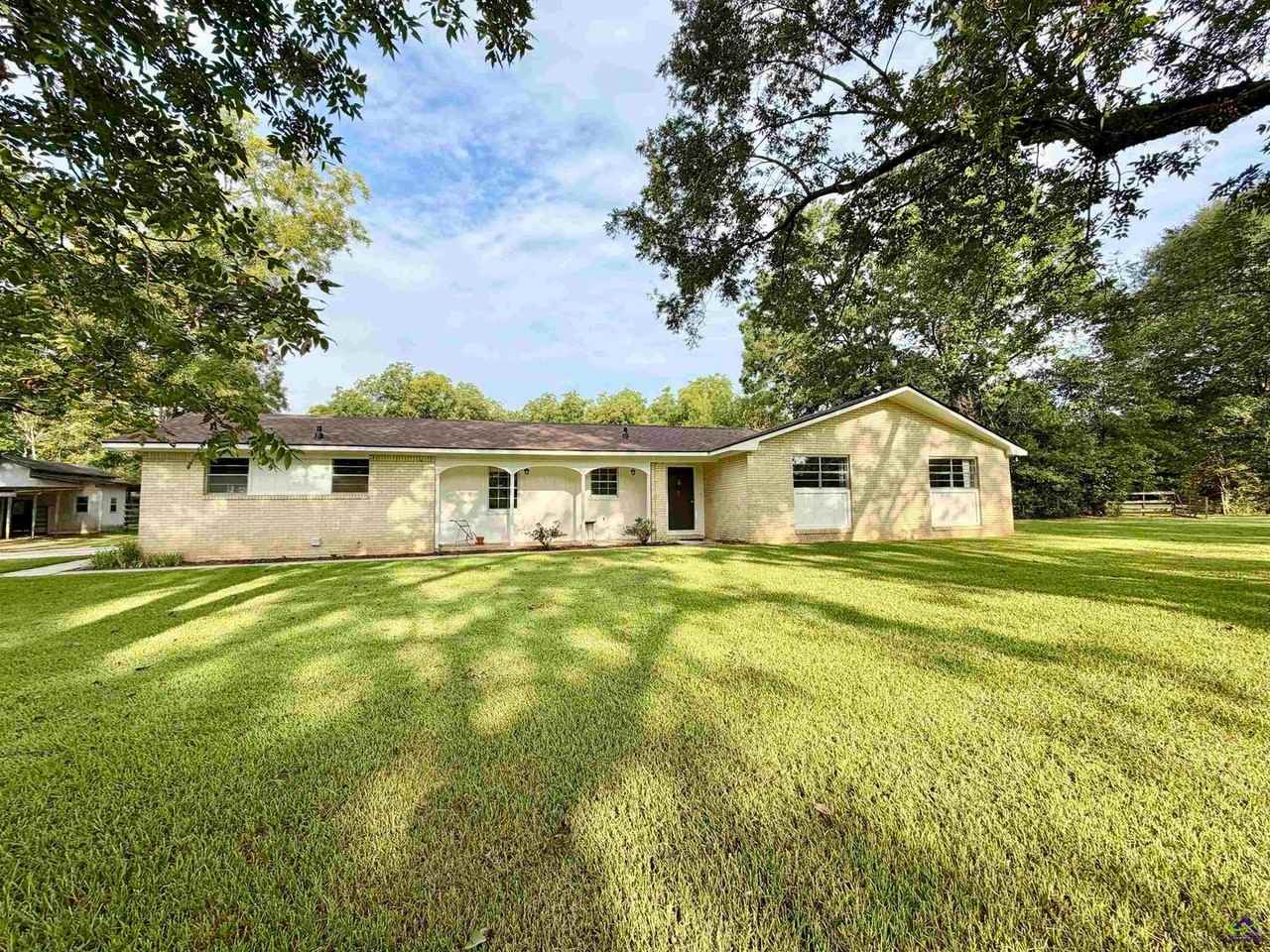 533 Lake Joy Rd - Photo 2 of 42