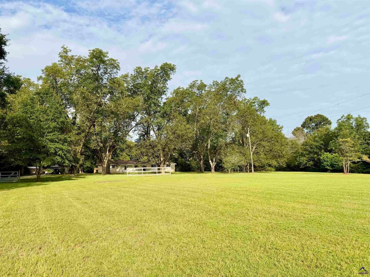 533 Lake Joy Rd - Photo 4 of 42