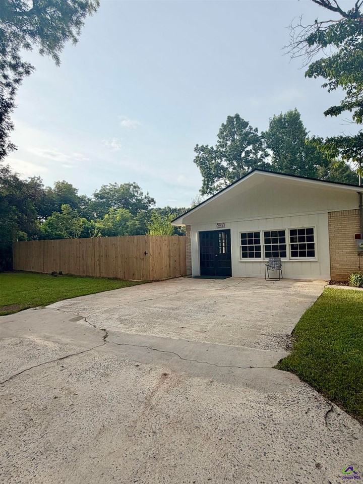 533 Lake Joy Rd - Photo 5 of 42