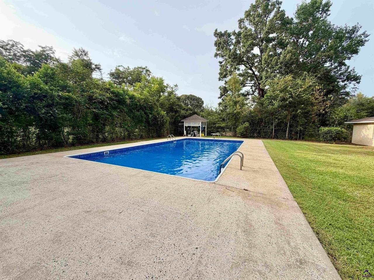 533 Lake Joy Rd - Photo 7 of 42