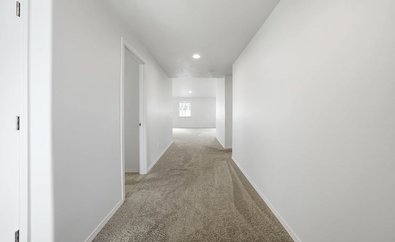 1032 W Sequoia Rd - Photo 2 of 28