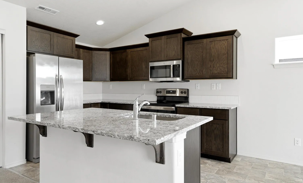 1032 W Sequoia Rd - Photo 6 of 28