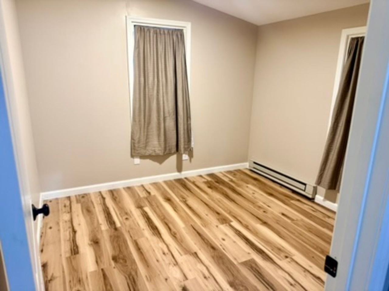 283 Redfern Rd - Photo 5 of 16