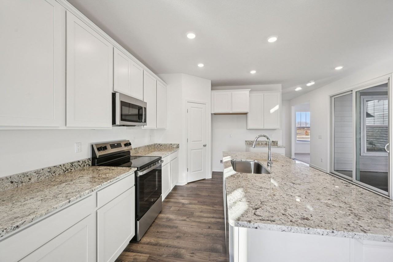 2686 Prism Way - Photo 7 of 32