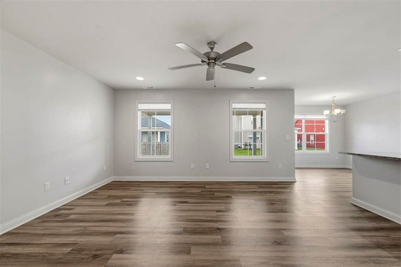 7191 Seagraves Ct - Photo 6 of 15