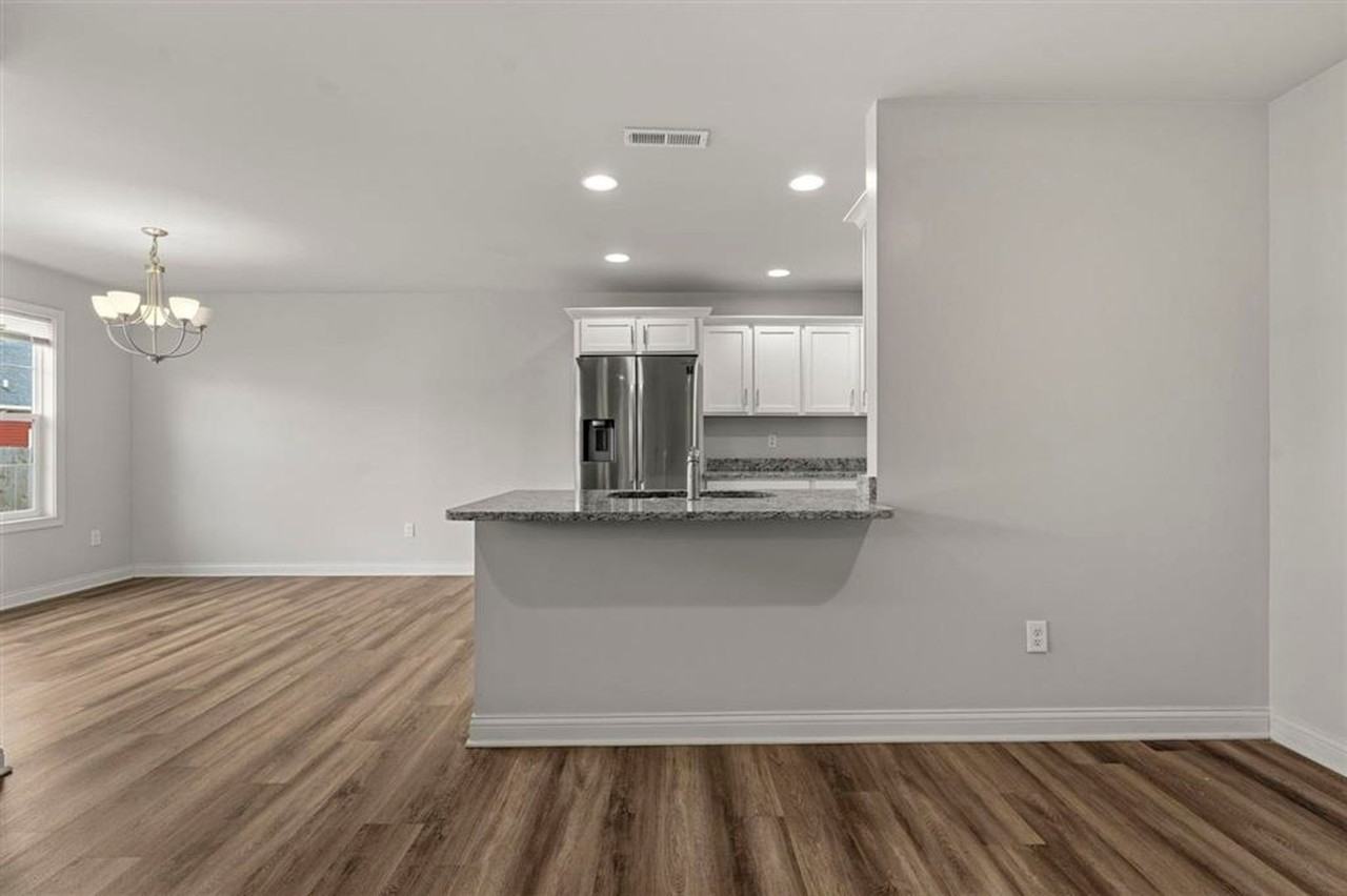 7191 Seagraves Ct - Photo 7 of 15