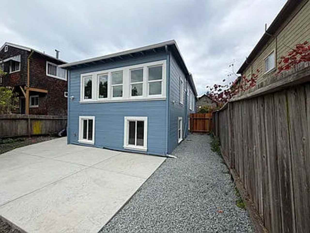1826 Parker St - Photo 2 of 17