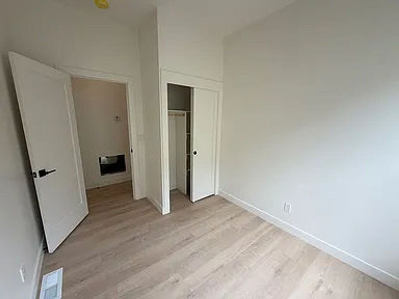1826 Parker St - Photo 7 of 17