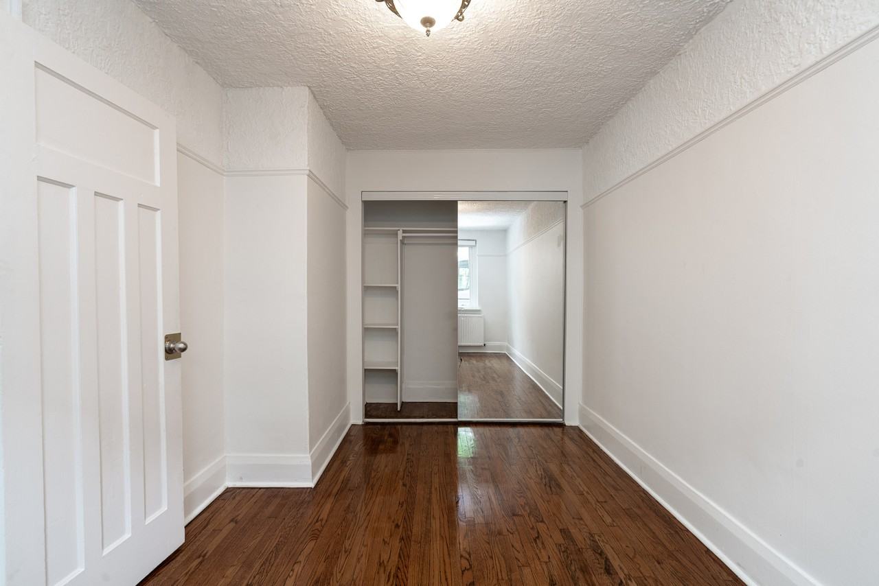 100 Vaughan Road - Photo 5 of 10