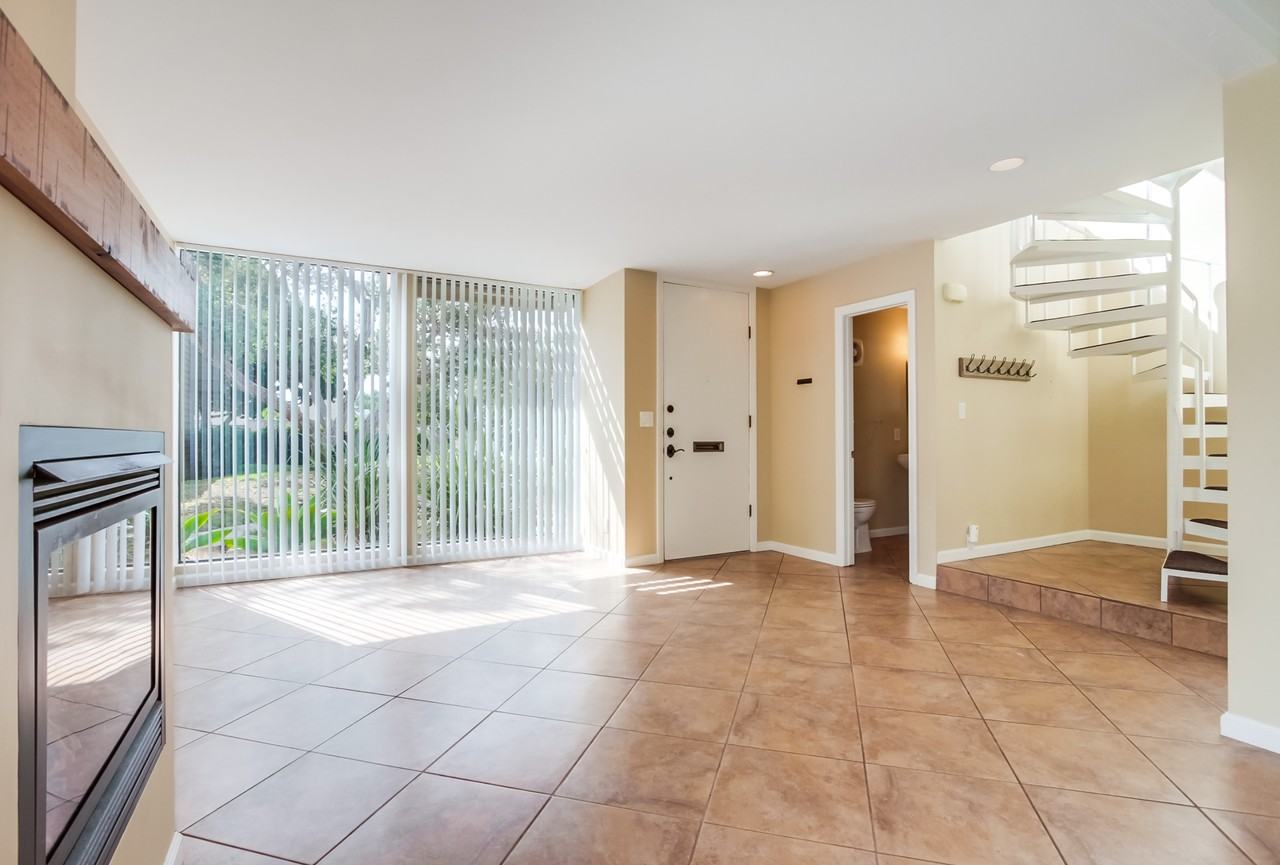 675 S Sierra Ave #19 - Photo 2 of 25