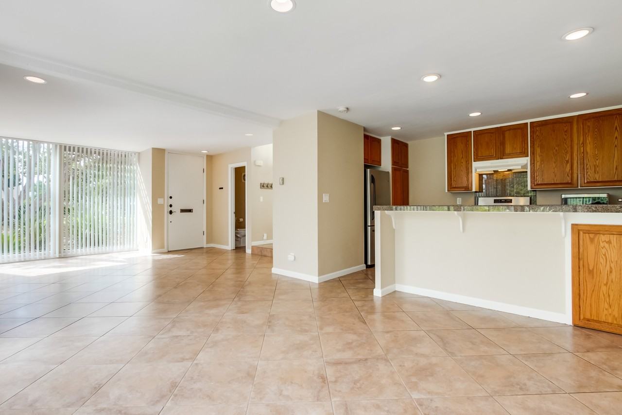 675 S Sierra Ave #19 - Photo 5 of 25