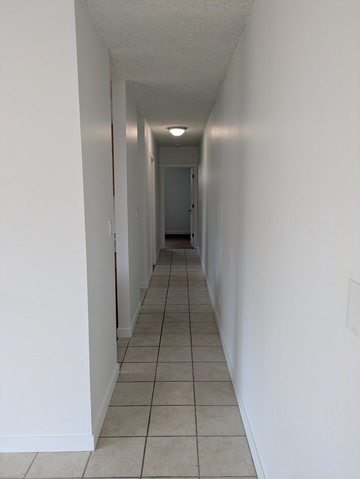 115 26th Ave S #4 - Photo 6 of 13