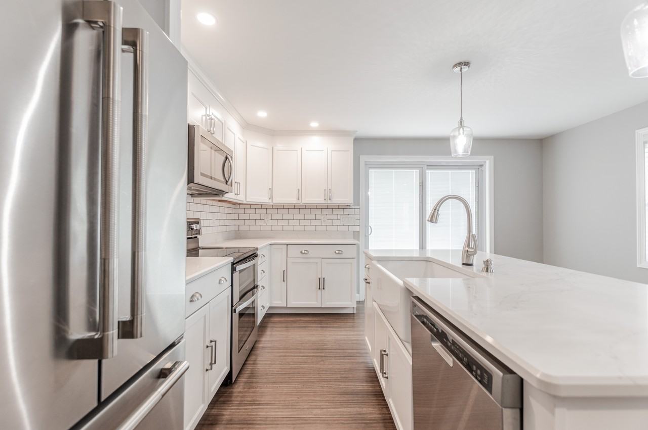15 Brian Ave #R - Photo 3 of 24