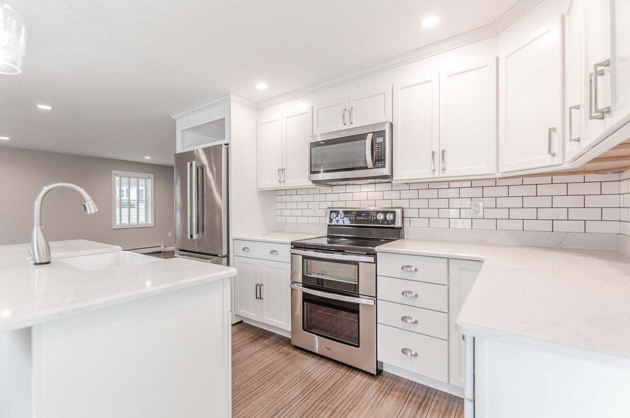 15 Brian Ave #R - Photo 6 of 24