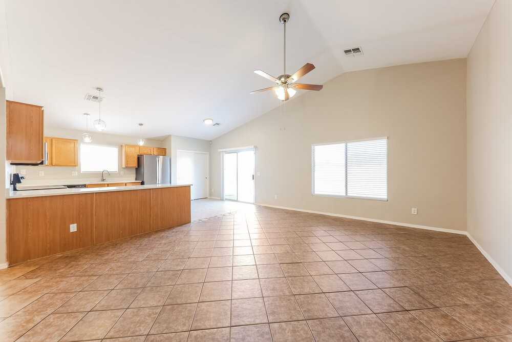 13710 N 124th Ln - Photo 4 of 16