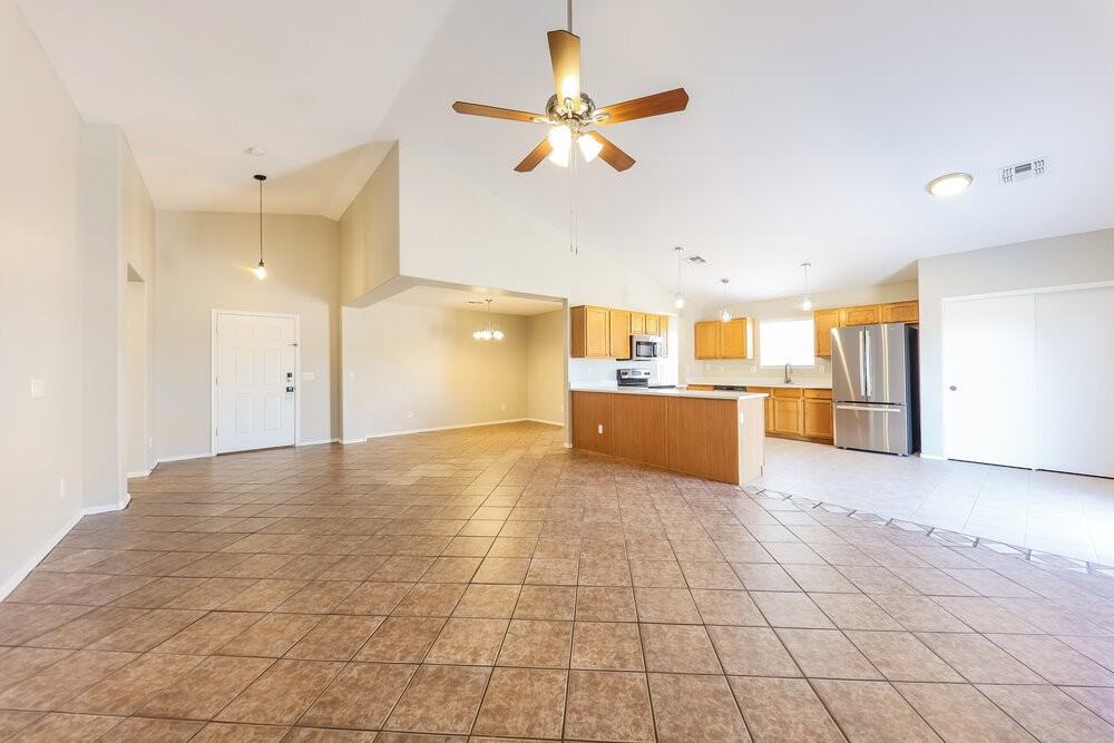 13710 N 124th Ln - Photo 5 of 16