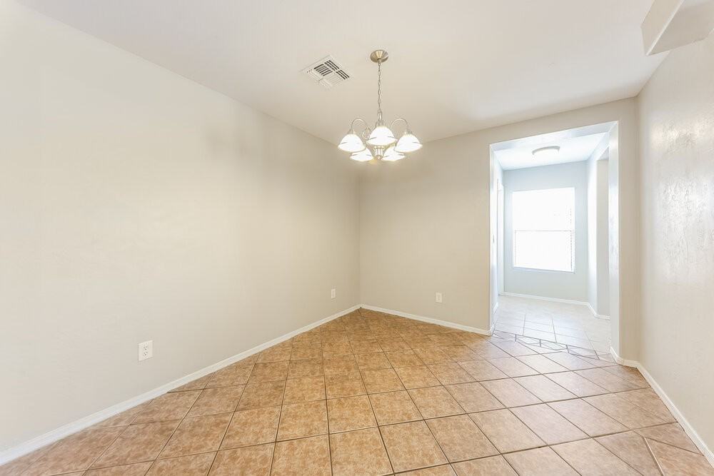 13710 N 124th Ln - Photo 6 of 16