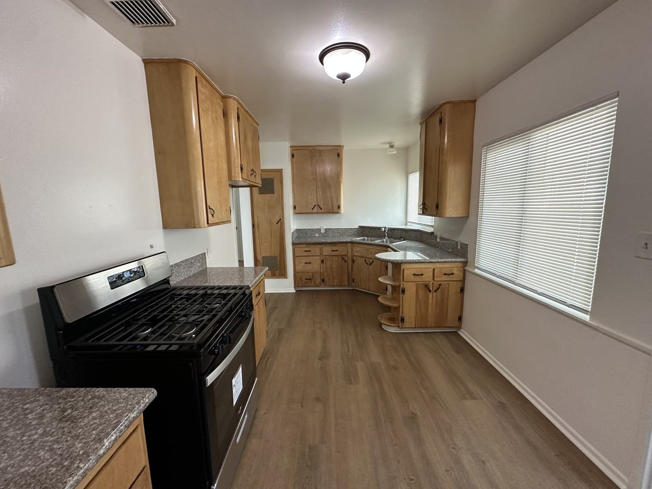 997 Capper Ave #1 - Photo 7 of 27