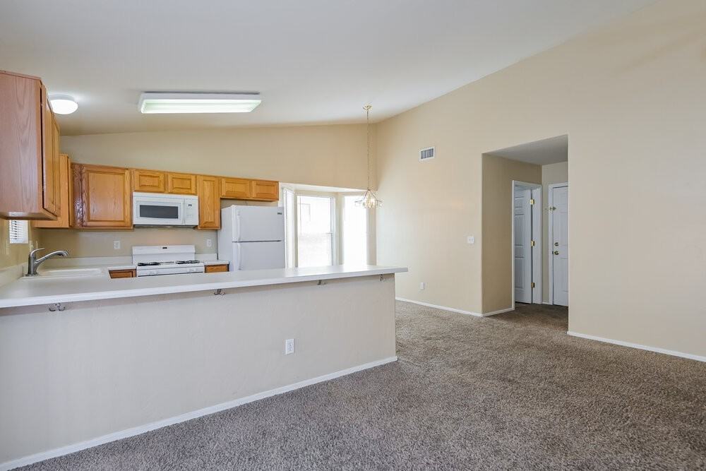9617 E Paseo Juan Tabo - Photo 7 of 16